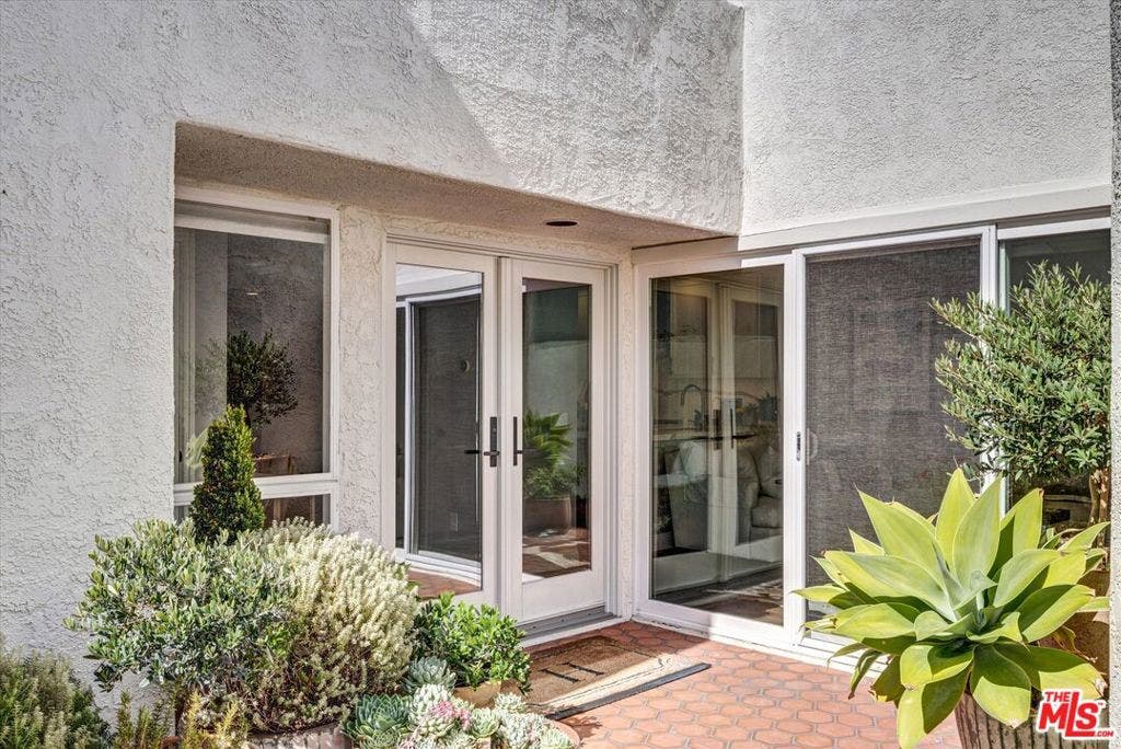19 Canyon Crest Drive, Corona Del Mar, CA 92625