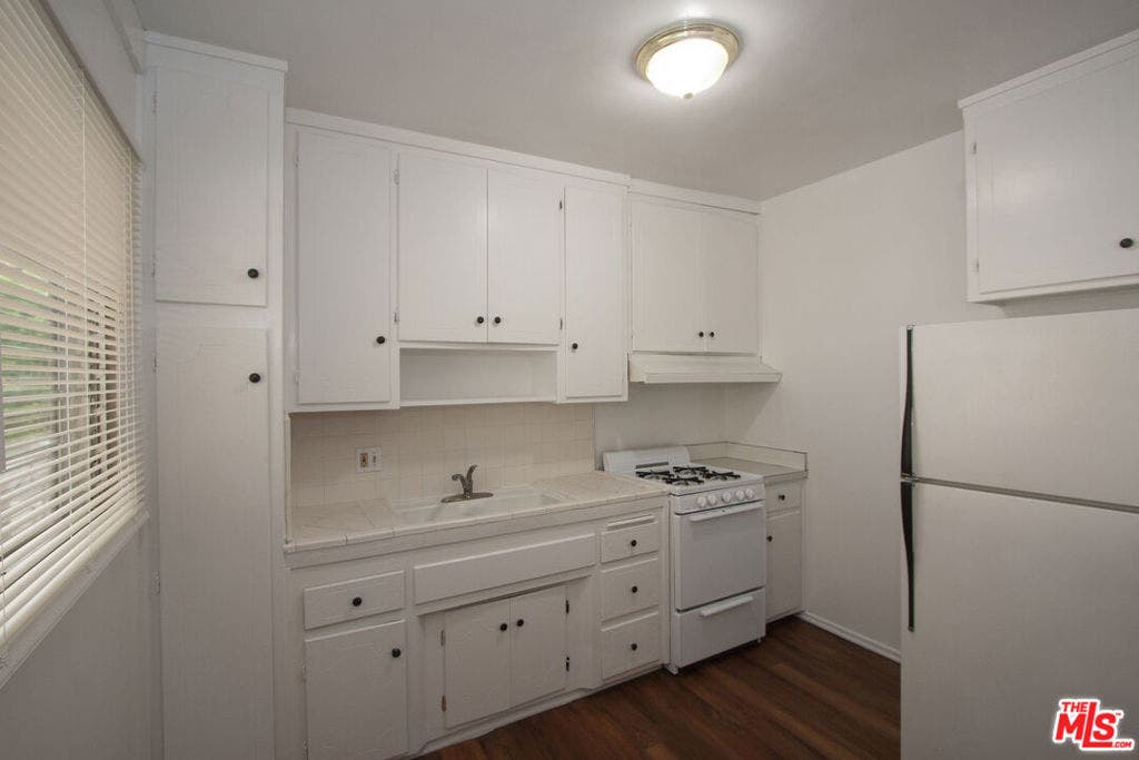 11521 Rochester Avenue, #4, Los Angeles, CA 90025