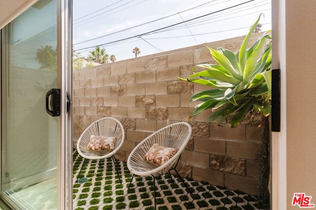 1434 S Sycamore Avenue, Los Angeles, CA 90019 1434 S Sycamore Avenue, Los Angeles, CA 90019