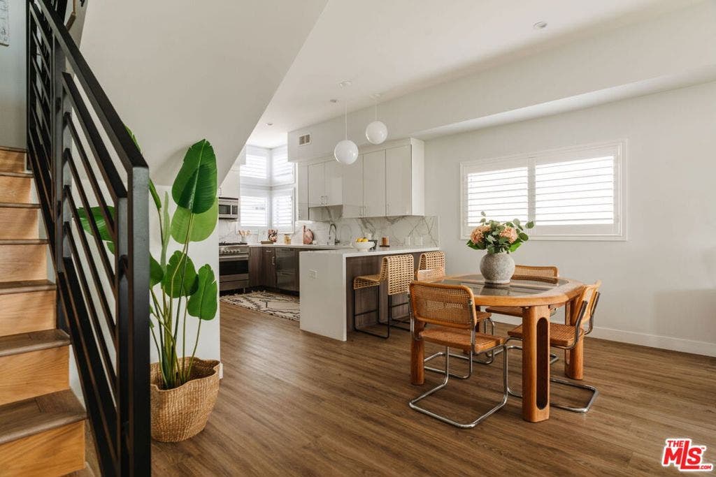 1434 S Sycamore Avenue, Los Angeles, CA 90019 1434 S Sycamore Avenue, Los Angeles, CA 90019
