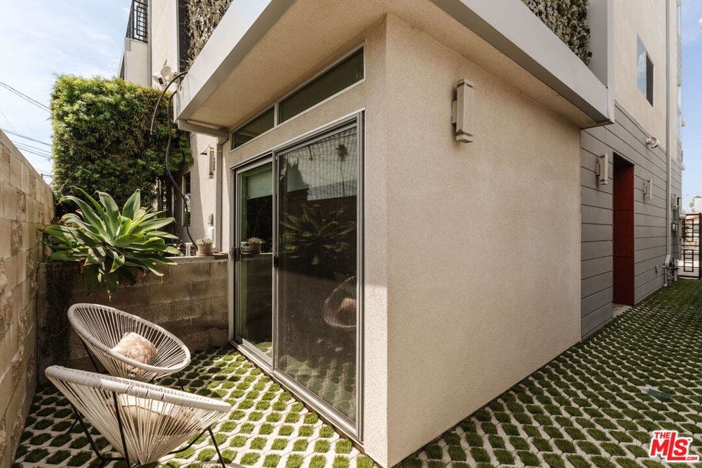 1434 S Sycamore Avenue, Los Angeles, CA 90019 1434 S Sycamore Avenue, Los Angeles, CA 90019