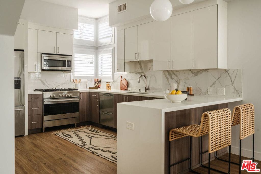 1434 S Sycamore Avenue, Los Angeles, CA 90019 1434 S Sycamore Avenue, Los Angeles, CA 90019