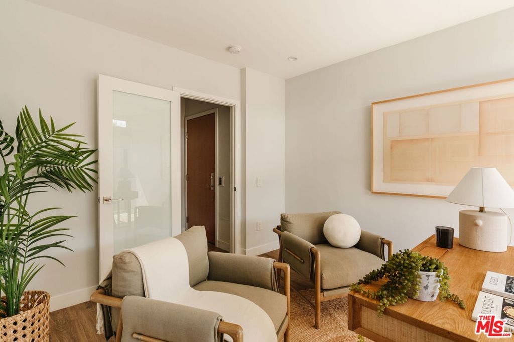 1434 S Sycamore Avenue, Los Angeles, CA 90019 1434 S Sycamore Avenue, Los Angeles, CA 90019