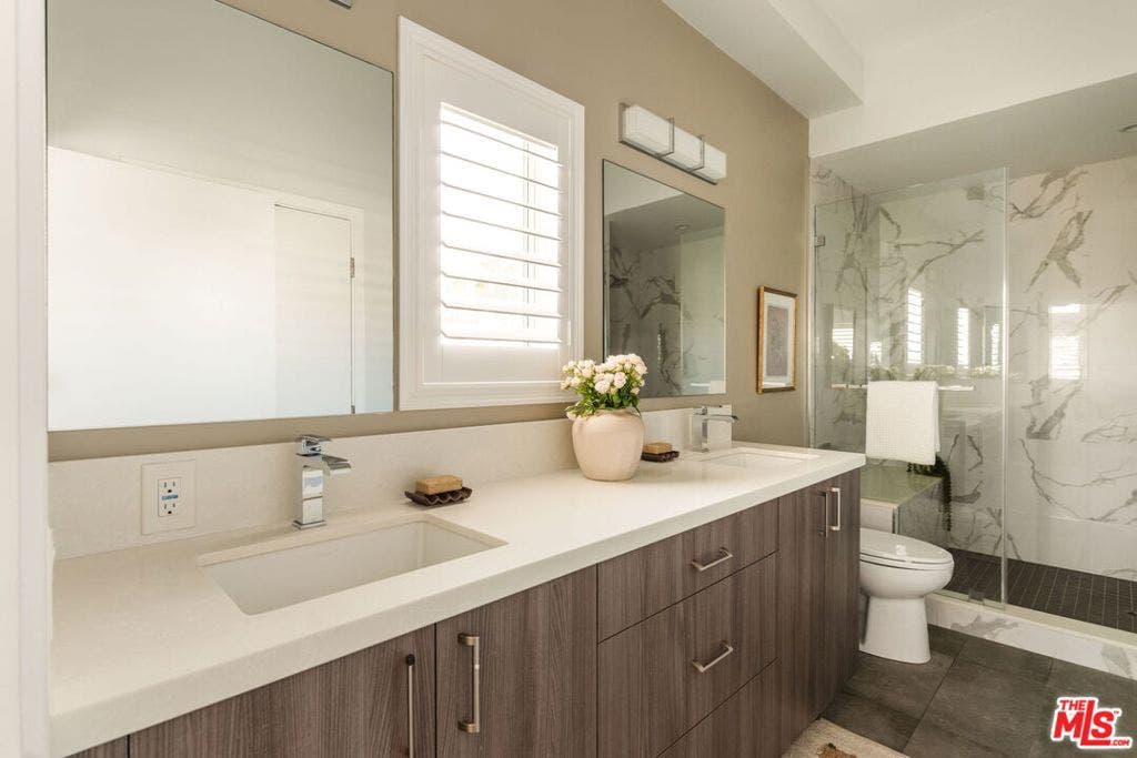 1434 S Sycamore Avenue, Los Angeles, CA 90019 1434 S Sycamore Avenue, Los Angeles, CA 90019