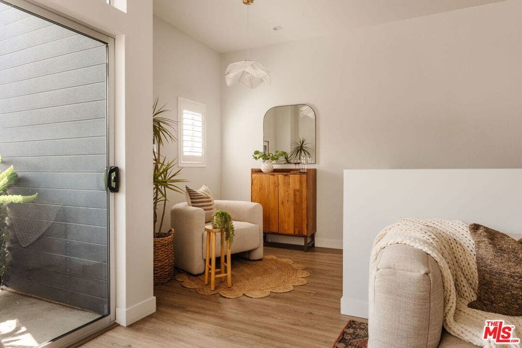 1434 S Sycamore Avenue, Los Angeles, CA 90019 1434 S Sycamore Avenue, Los Angeles, CA 90019