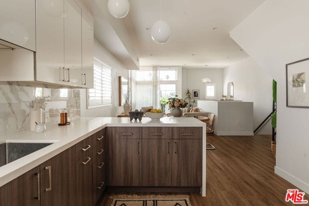 1434 S Sycamore Avenue, Los Angeles, CA 90019 1434 S Sycamore Avenue, Los Angeles, CA 90019