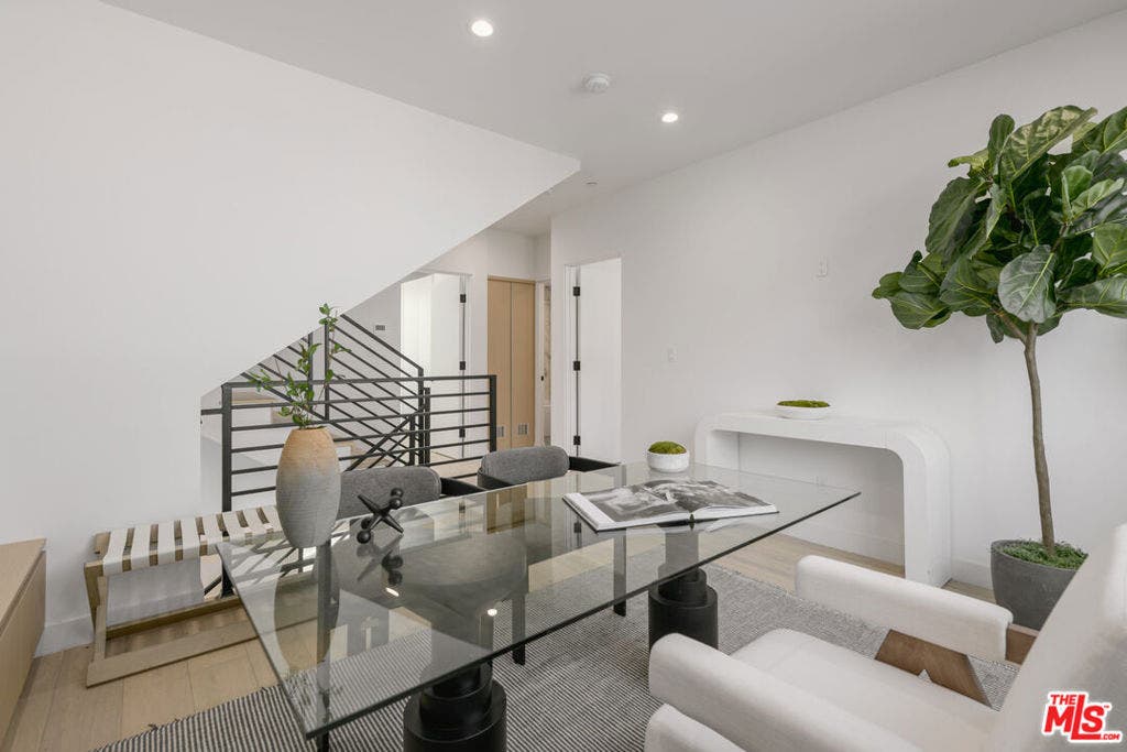 1426 N Jonah Lane, Los Angeles, CA 90028