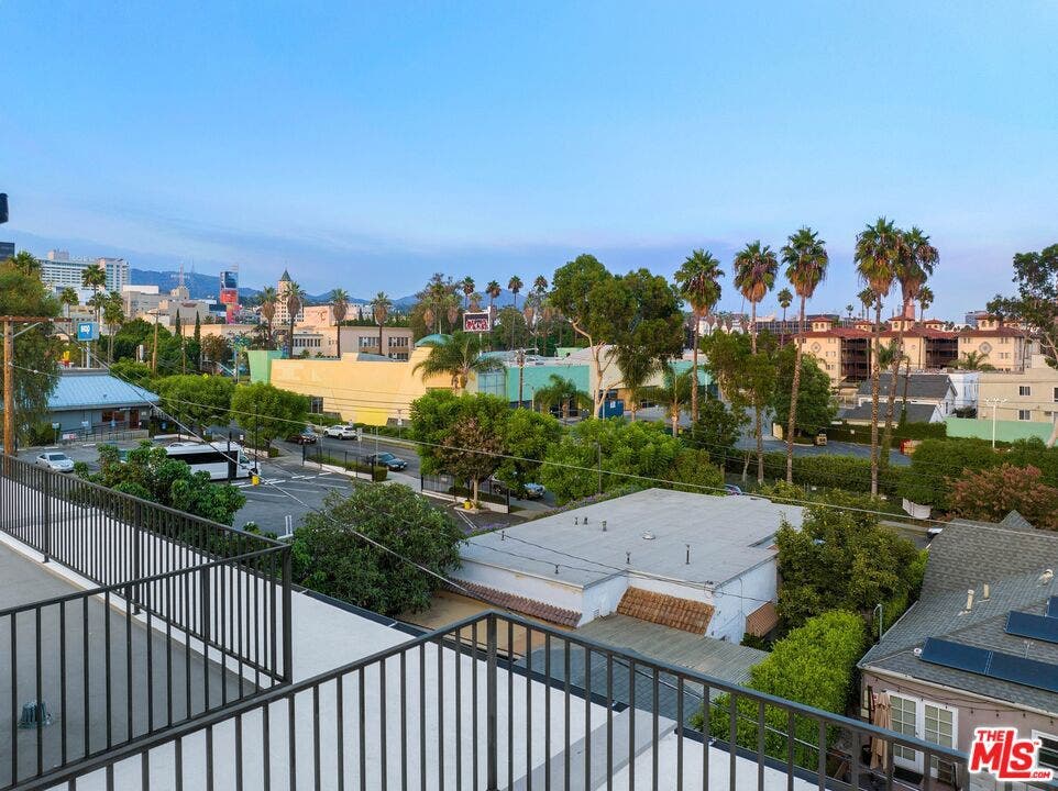 1426 N Jonah Lane, Los Angeles, CA 90028