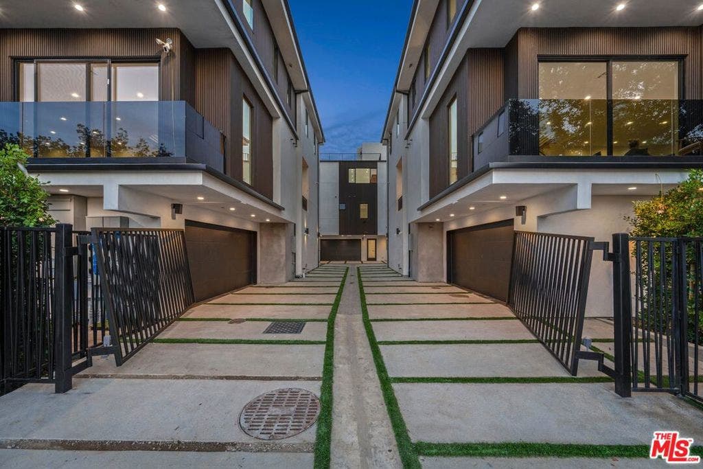 1426 N Jonah Lane, Los Angeles, CA 90028