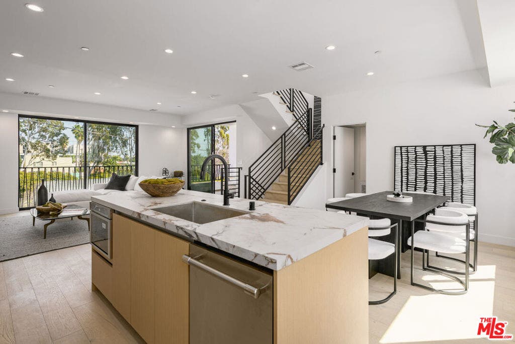 1426 N Jonah Lane, Los Angeles, CA 90028