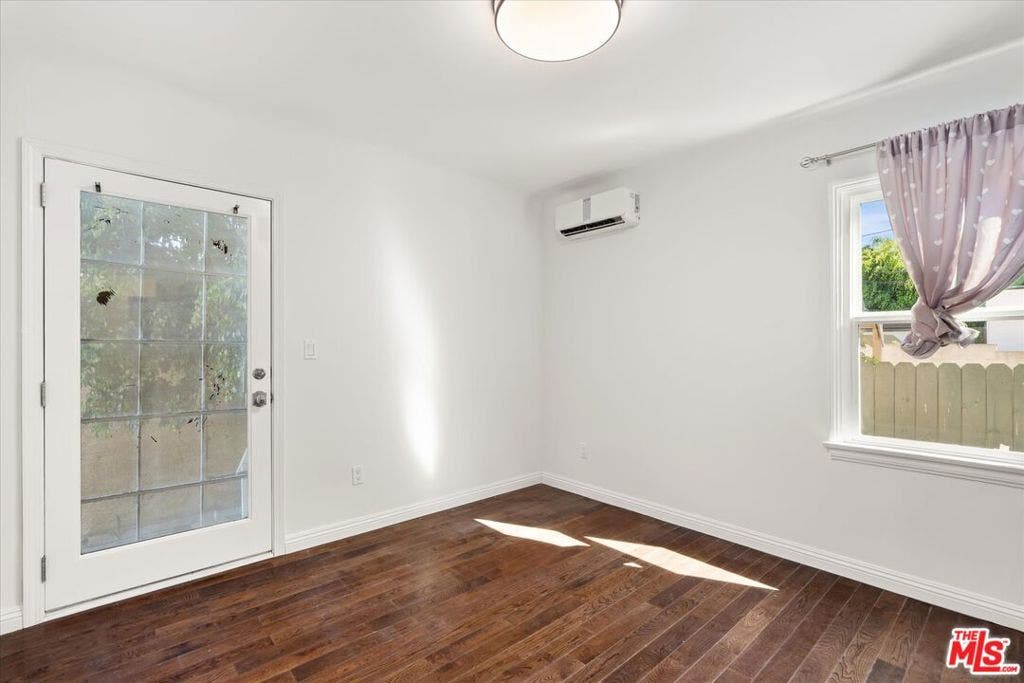 1472 S Crest Drive, Los Angeles, CA 90035