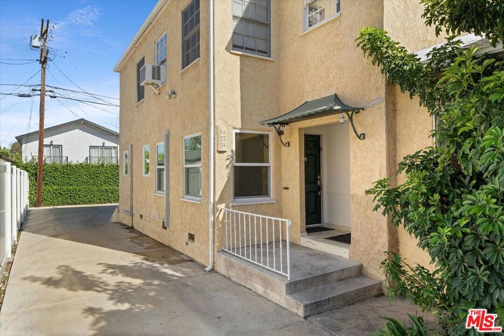 1472 S Crest Drive, Los Angeles, CA 90035