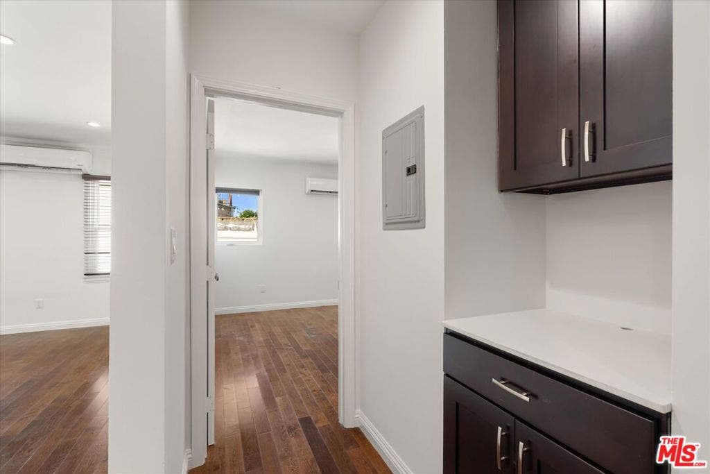 1472 S Crest Drive, Los Angeles, CA 90035