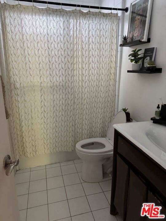 11652 Kiowa Avenue, Los Angeles, CA 90049