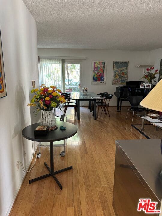 11652 Kiowa Avenue, Los Angeles, CA 90049