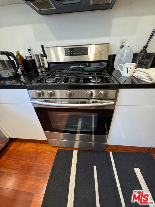 11652 Kiowa Avenue, Los Angeles, CA 90049
