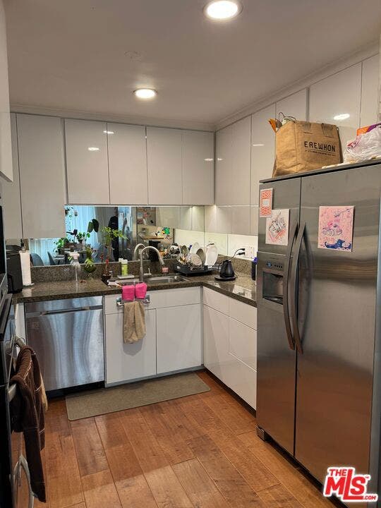 11652 Kiowa Avenue, Los Angeles, CA 90049