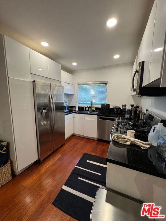 11652 Kiowa Avenue, Los Angeles, CA 90049