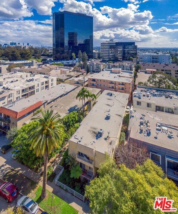 11652 Kiowa Avenue, Los Angeles, CA 90049