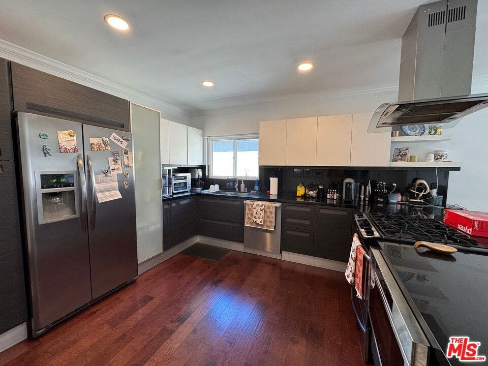 11652 Kiowa Avenue, Los Angeles, CA 90049