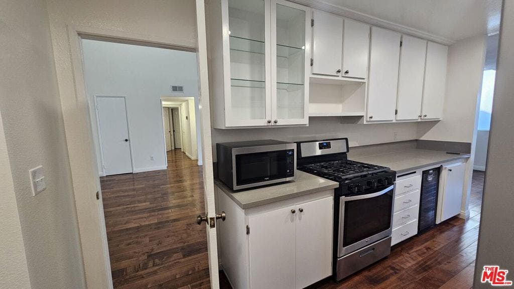 1940 N Highland Avenue, #59, Los Angeles, CA 90068 1940 N Highland Avenue, #59, Los Angeles, CA 90068