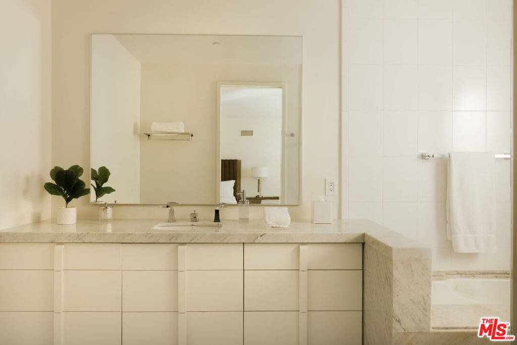 301 Trousdale Place, Beverly Hills, CA 90210