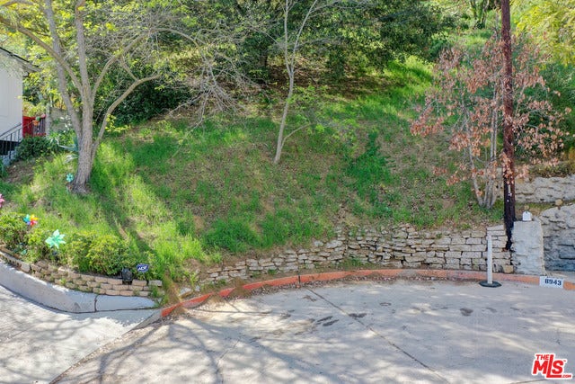 Property photo for 0 W Holly Place, Los Angeles, CA