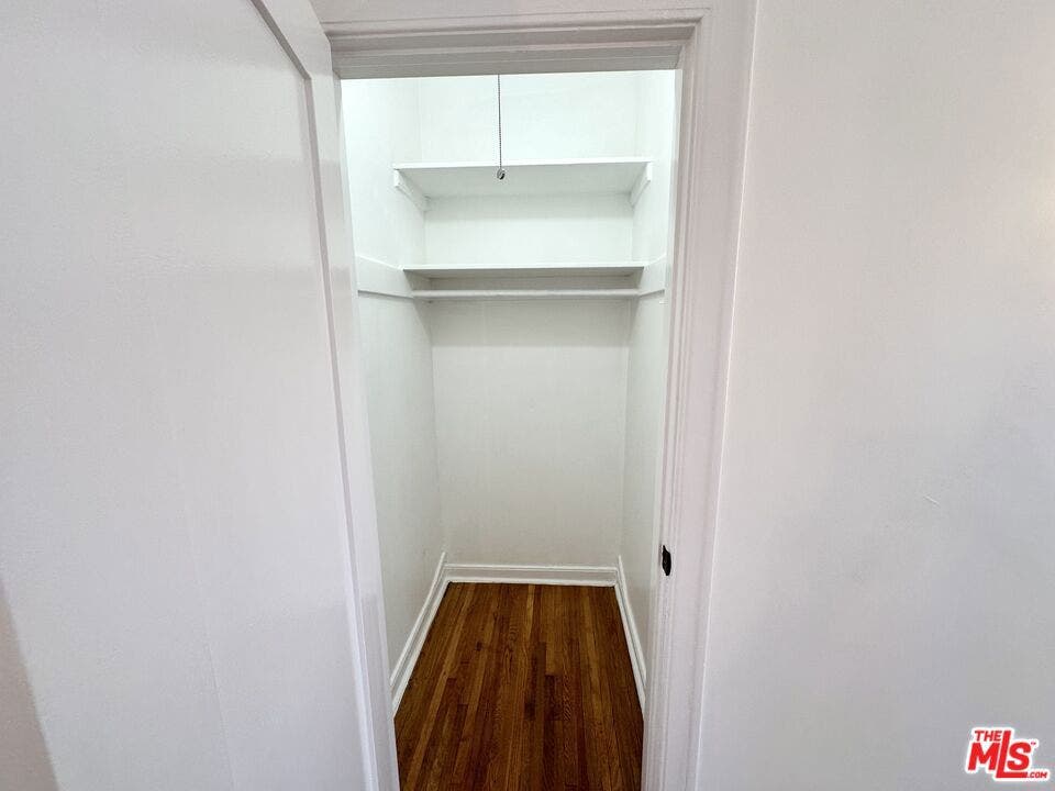643 S Cloverdale Avenue, #643 1/2, Los Angeles, CA 90036 643 S Cloverdale Avenue, #643 1/2, Los Angeles, CA 90036