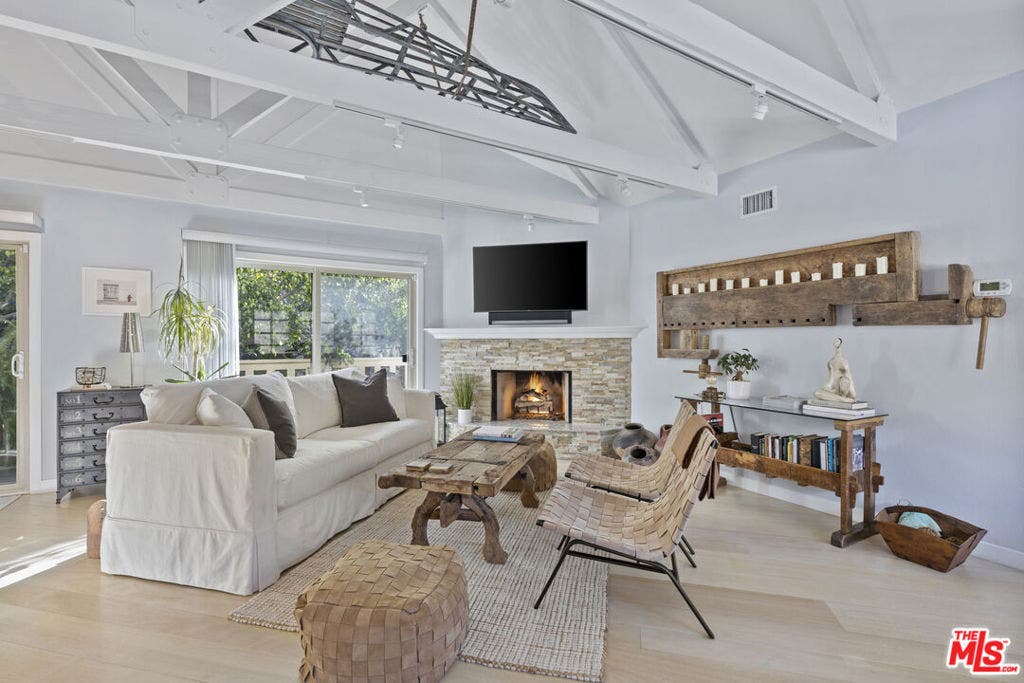 1362 Palisades Beach Road, Santa Monica, CA 90401