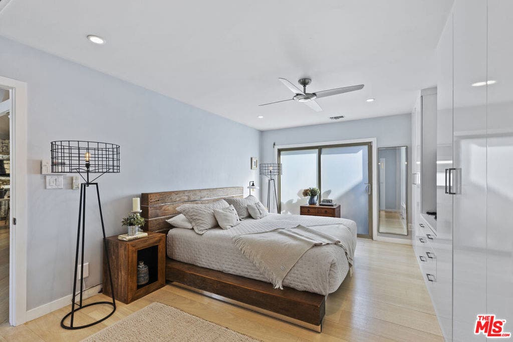 1362 Palisades Beach Road, Santa Monica, CA 90401