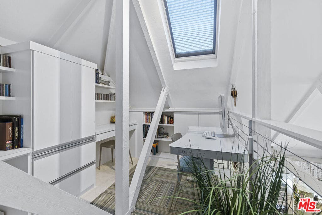 1362 Palisades Beach Road, Santa Monica, CA 90401