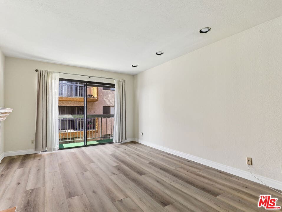 1519 N Martel Avenue, #206, Los Angeles, CA 90046