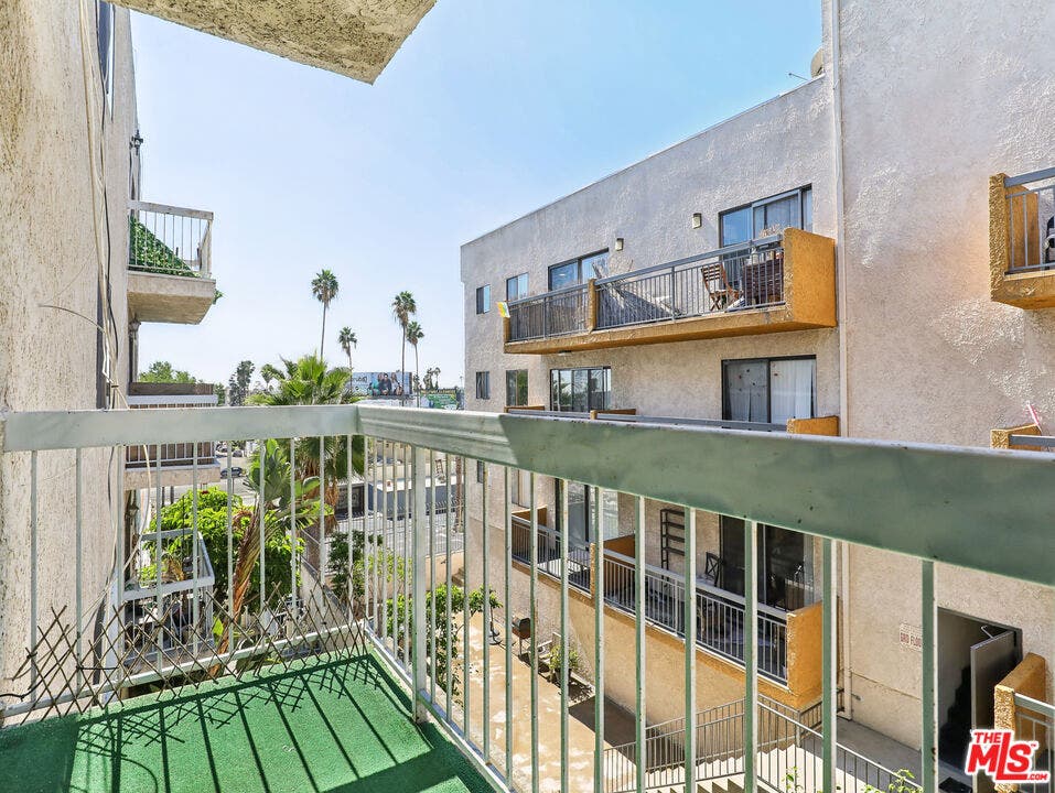 1519 N Martel Avenue, #206, Los Angeles, CA 90046