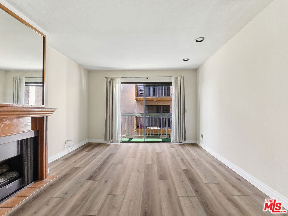 1519 N Martel Avenue, #206, Los Angeles, CA 90046