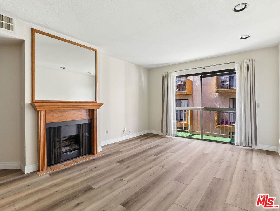 1519 N Martel Avenue, #206, Los Angeles, CA 90046