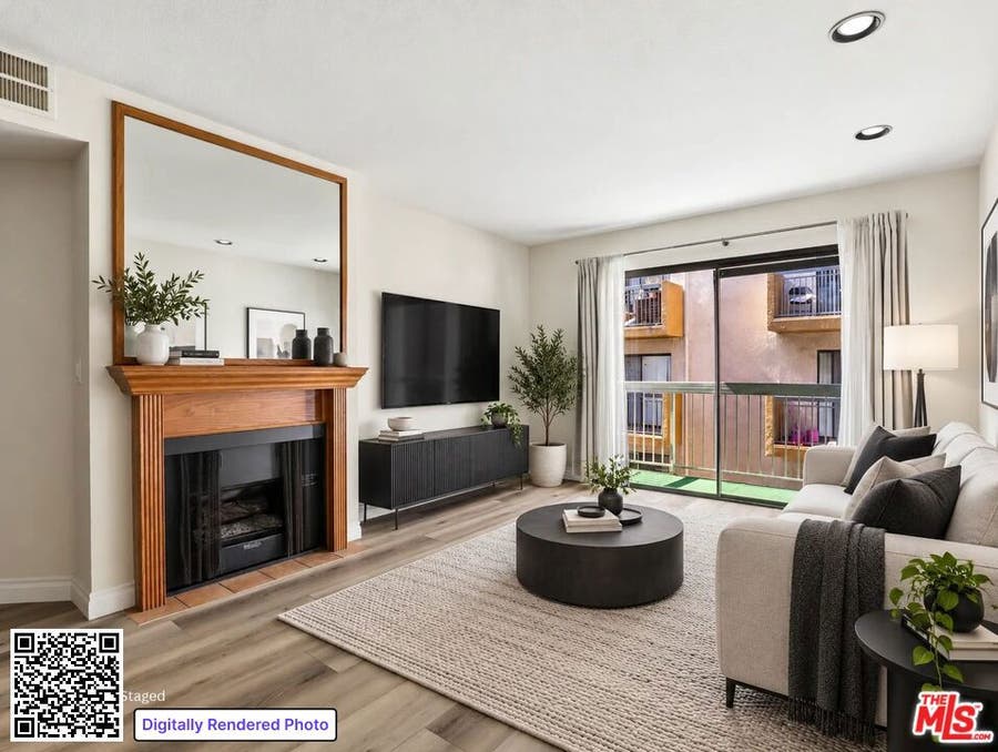 Property photo for 1519 N Martel Avenue, #206, Los Angeles, CA