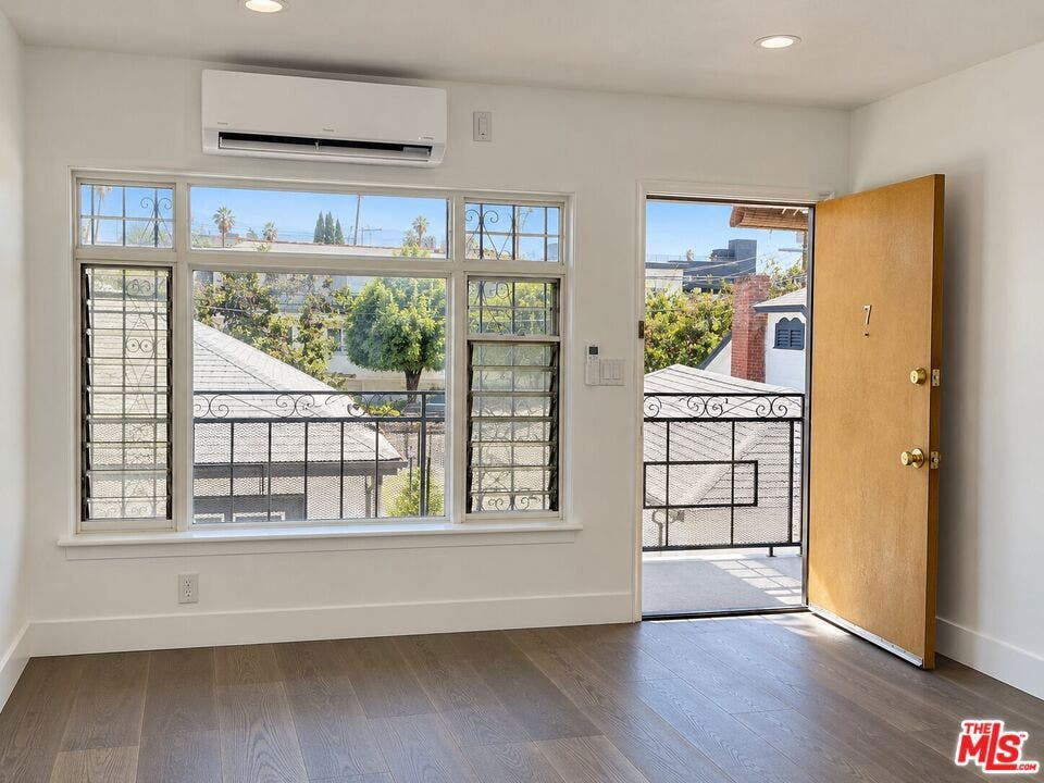 5806 La Mirada Avenue, #7, Los Angeles, CA 90038