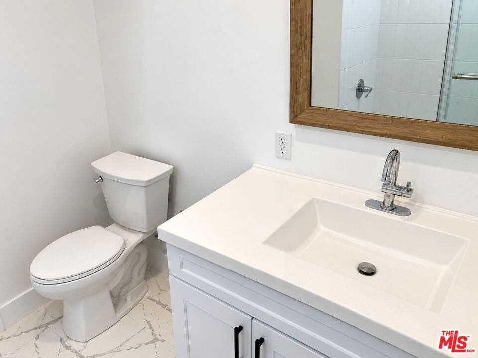 5806 La Mirada Avenue, #7, Los Angeles, CA 90038
