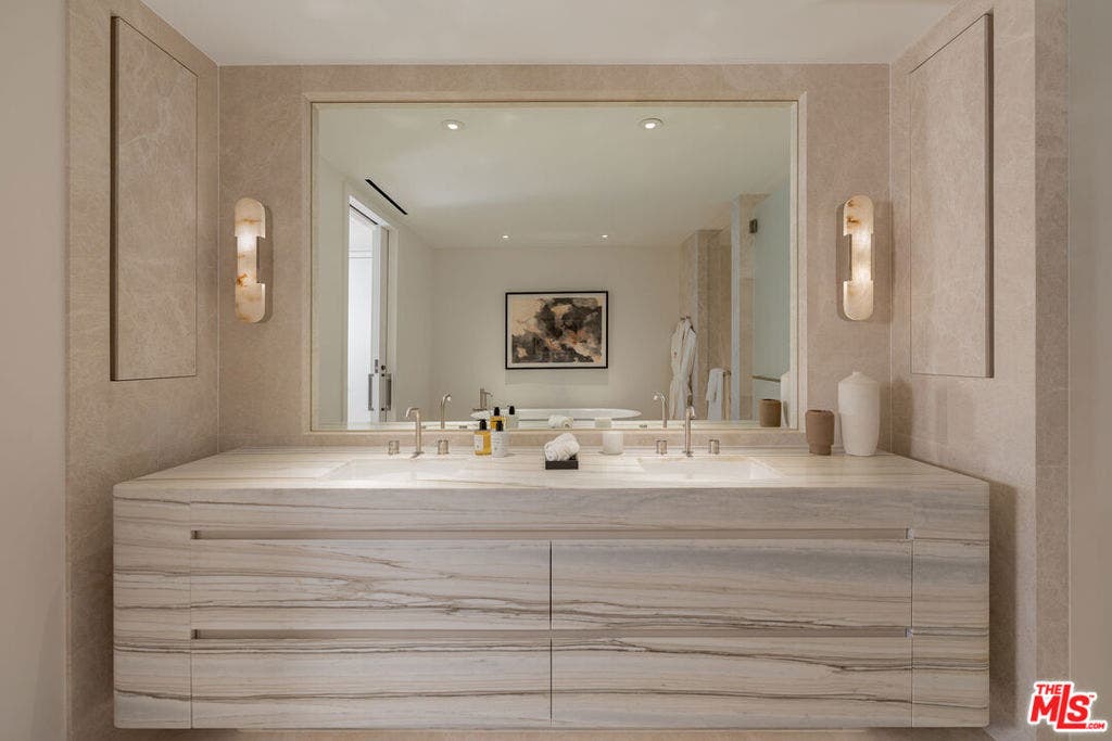 9200 Wilshire Boulevard, #301E, Beverly Hills, CA 90212