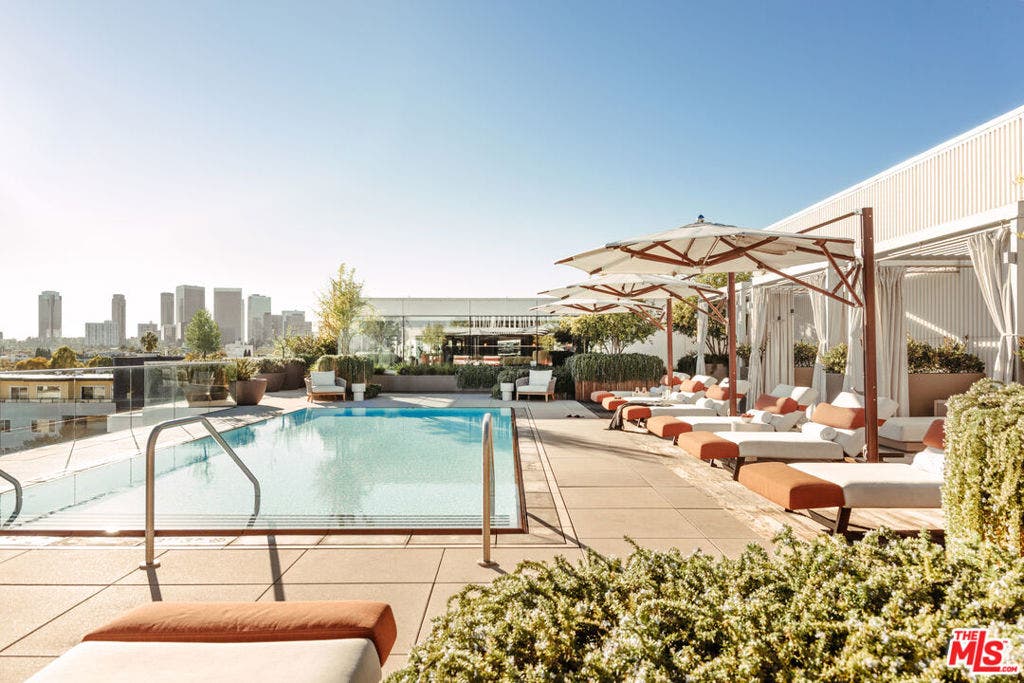 9200 Wilshire Boulevard, #301E, Beverly Hills, CA 90212