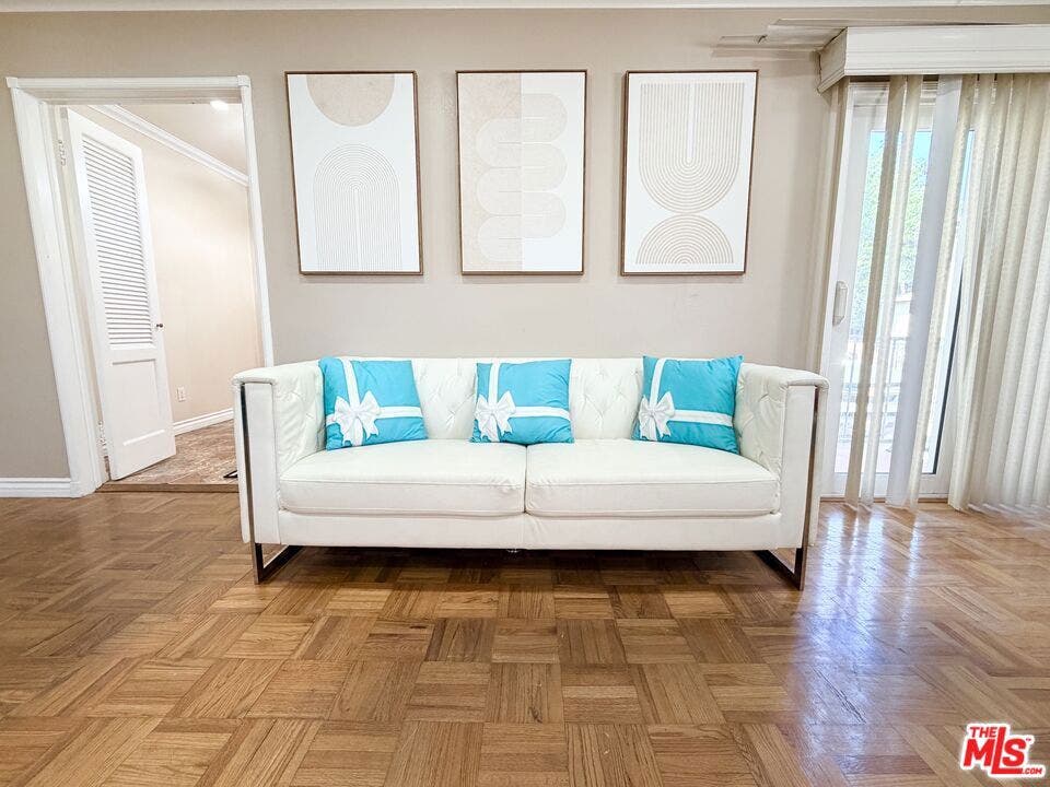 359 Blackshear Avenue, Los Angeles, CA 90022 359 Blackshear Avenue, Los Angeles, CA 90022