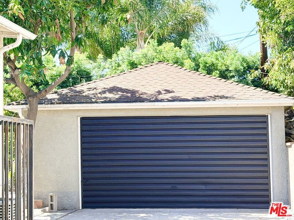359 Blackshear Avenue, Los Angeles, CA 90022 359 Blackshear Avenue, Los Angeles, CA 90022