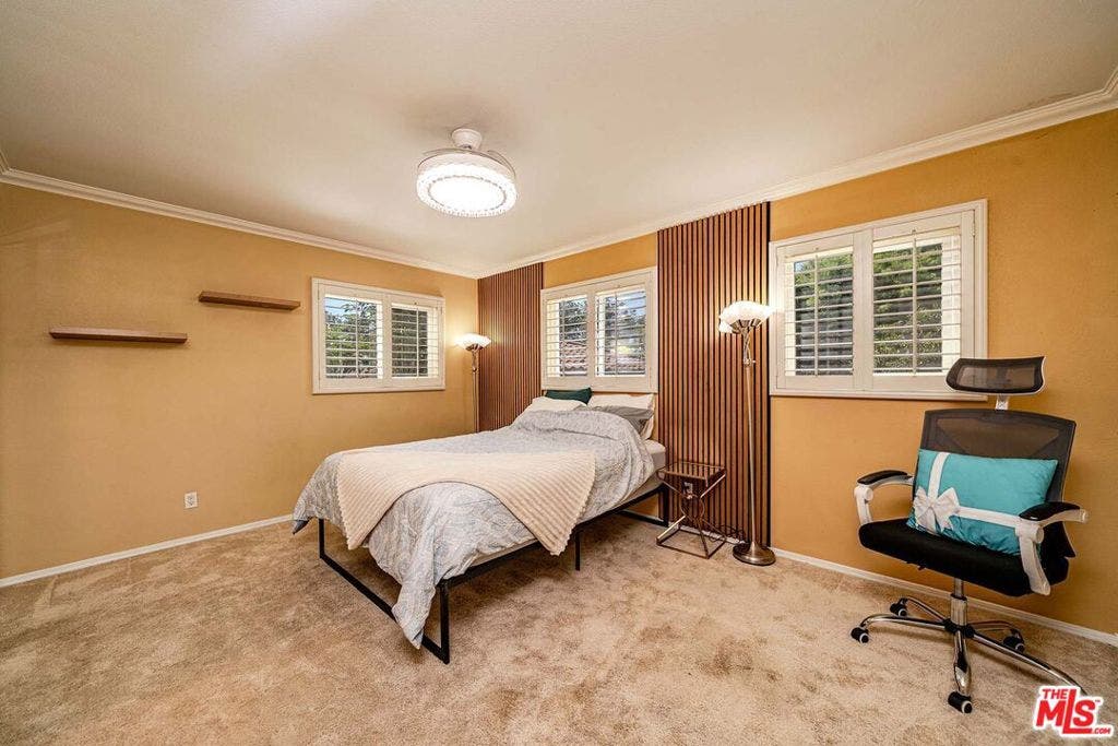 359 Blackshear Avenue, Los Angeles, CA 90022 359 Blackshear Avenue, Los Angeles, CA 90022