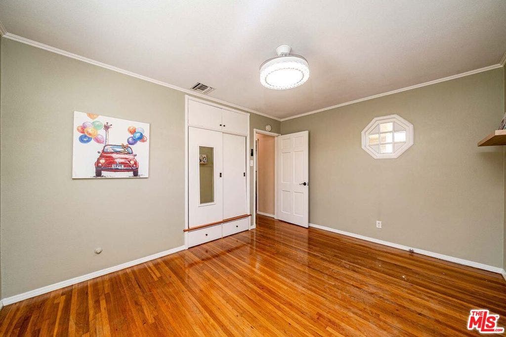 359 Blackshear Avenue, Los Angeles, CA 90022 359 Blackshear Avenue, Los Angeles, CA 90022