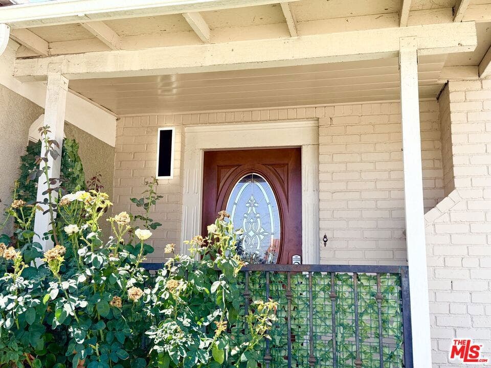 359 Blackshear Avenue, Los Angeles, CA 90022 359 Blackshear Avenue, Los Angeles, CA 90022