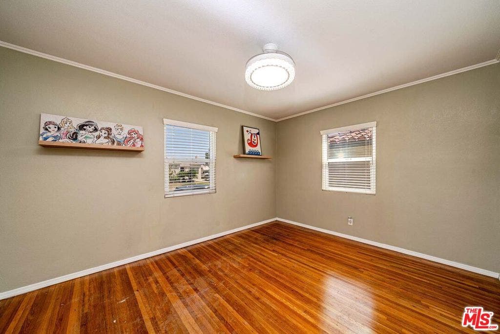 359 Blackshear Avenue, Los Angeles, CA 90022 359 Blackshear Avenue, Los Angeles, CA 90022