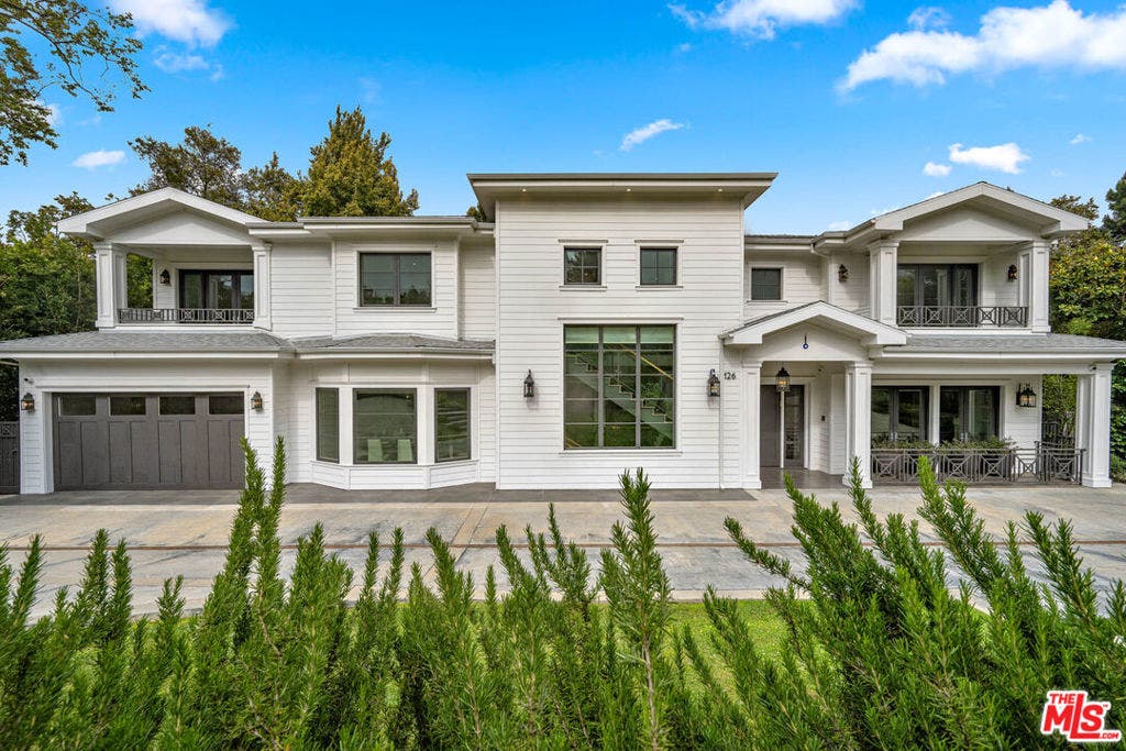 126 N Canyon View Drive, Los Angeles, CA 90049