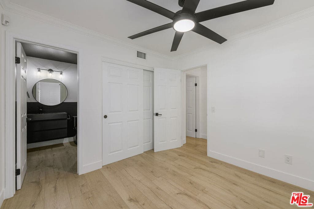 6263 Penfield Avenue, Woodland Hills, CA 91367 6263 Penfield Avenue, Woodland Hills, CA 91367