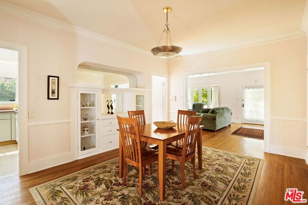 336 N Beachwood Drive, Los Angeles, CA 90004 336 N Beachwood Drive, Los Angeles, CA 90004