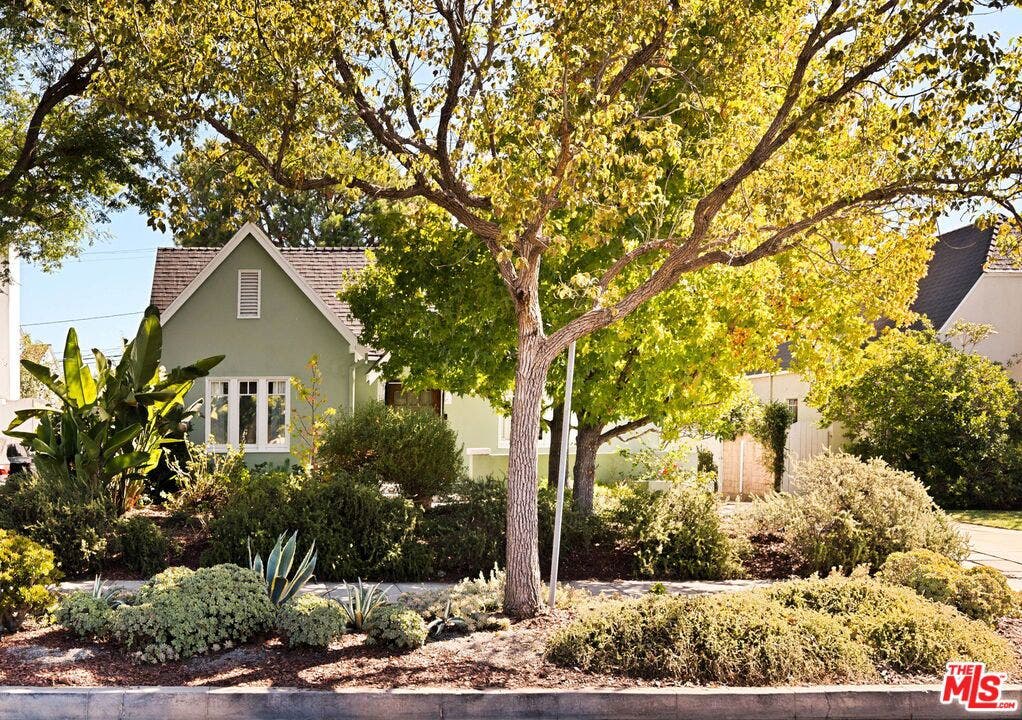 336 N Beachwood Drive, Los Angeles, CA 90004 336 N Beachwood Drive, Los Angeles, CA 90004